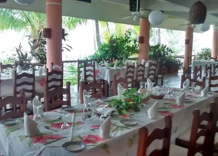 Catalina Resort Zihuatanejo