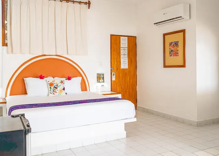 Catalina Resort Zihuatanejo